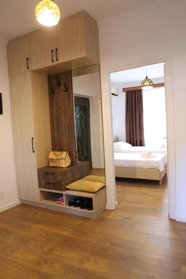 Daniel City Center Apartment Берат Екстер'єр фото