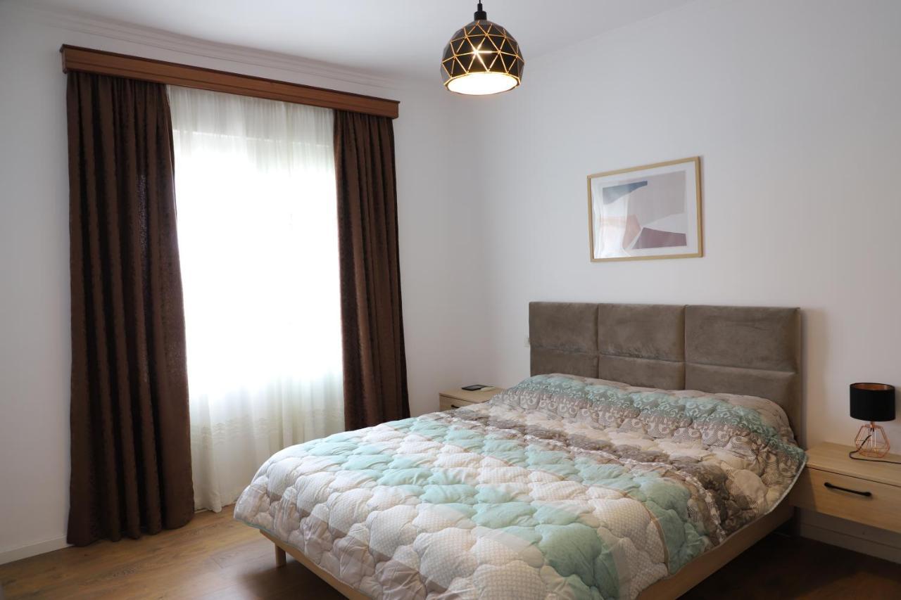 Daniel City Center Apartment Берат Екстер'єр фото